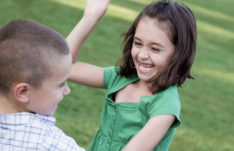 Tips to Improve Bonding between Siblings