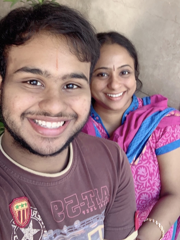 SRIPRIYA (Mom)& DHANUSH SRIPRIYA (Mom)& DHANUSH