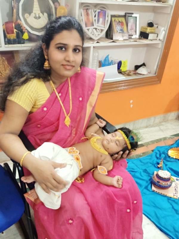 Varuna (Mom)& Jhanavi Varuna (Mom)& Jhanavi