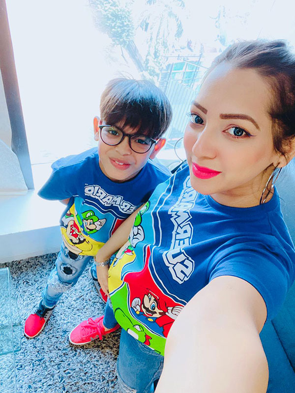 Farzeen (Mom)& Ashhar Farzeen (Mom)& Ashhar