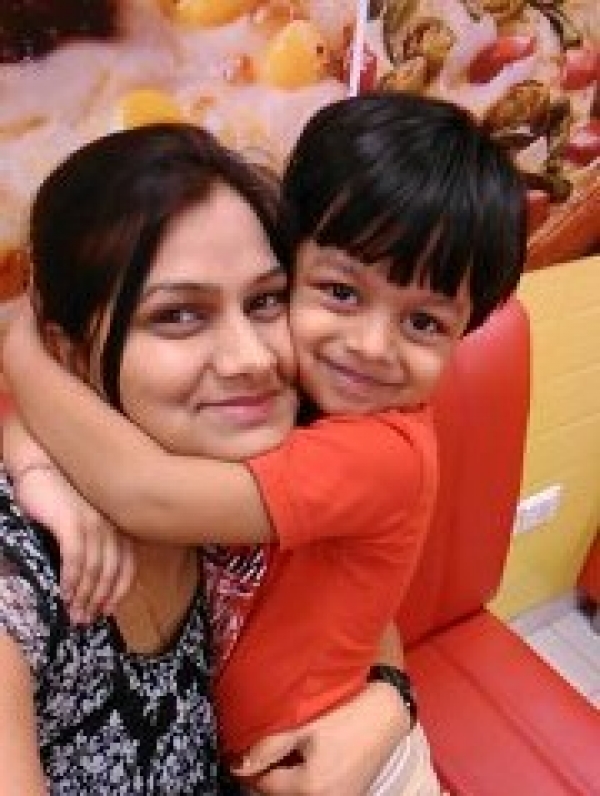 richa (Mom)& aakarsh