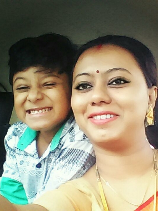 Sutithi (Mom)& Snitik