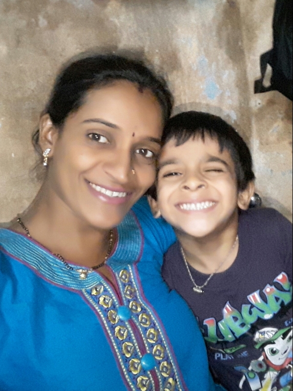 Mansi (Mom)& Shourya Mansi (Mom)& Shourya