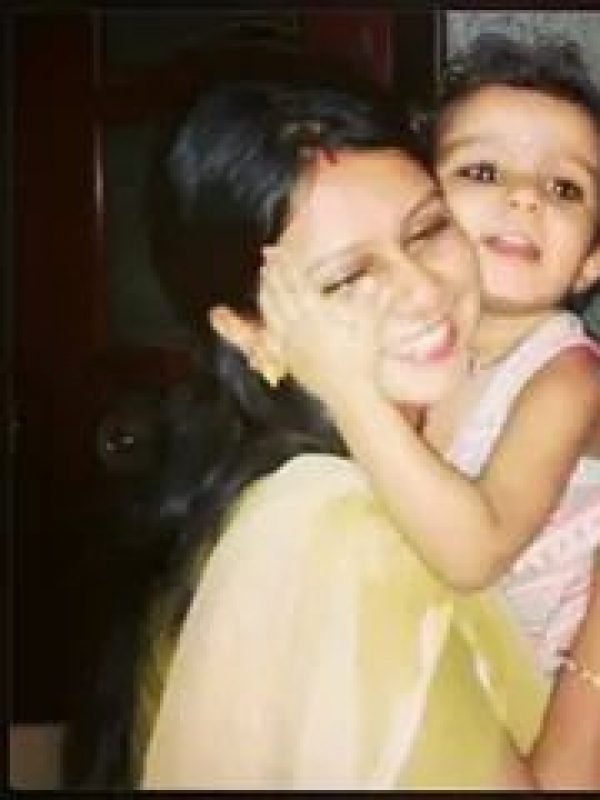 Hetal (Mom)& Hriddya