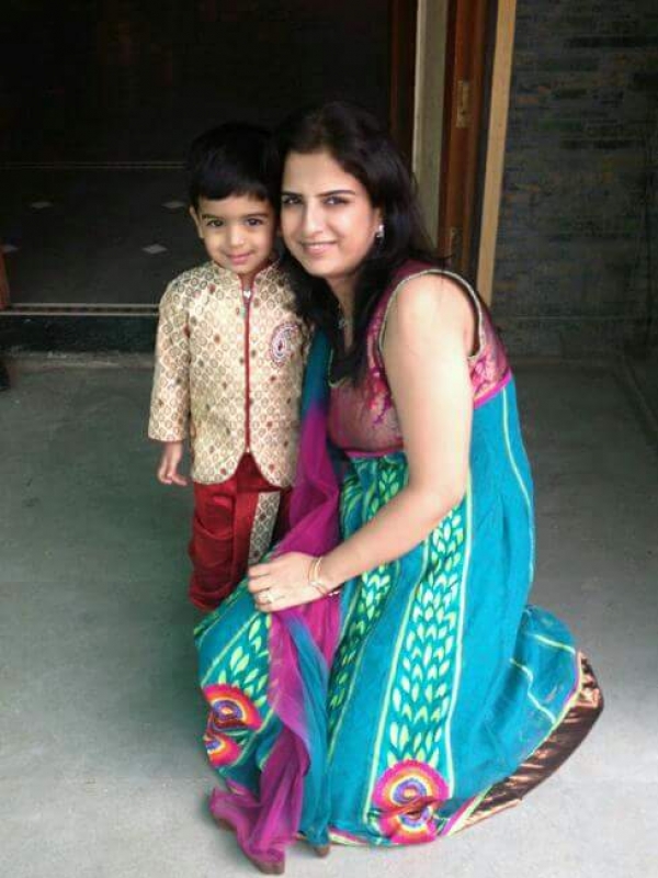 Hema (Mom)& Neev Hema (Mom)& Neev