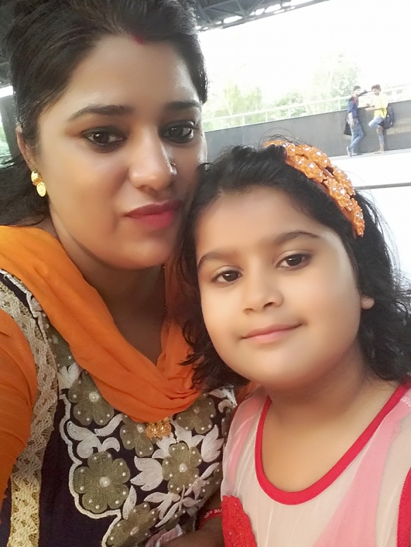 Pooja (Mom)& Kanishka Pooja (Mom)& Kanishka