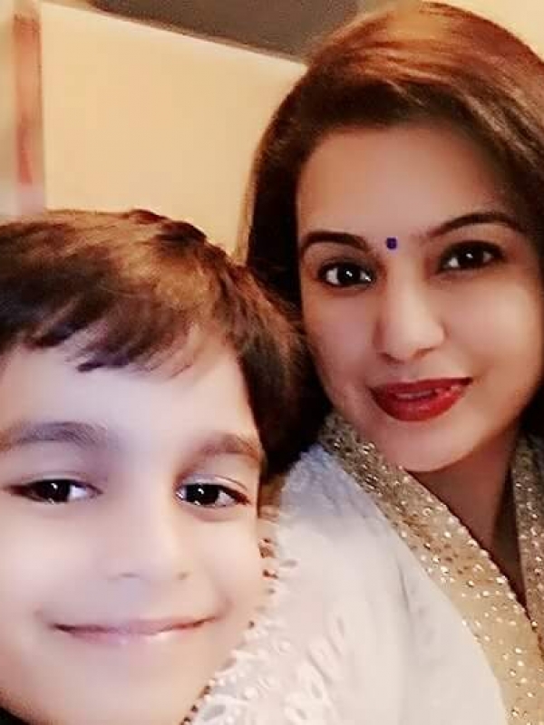 Richa (Mom)& Arnav Richa (Mom)& Arnav