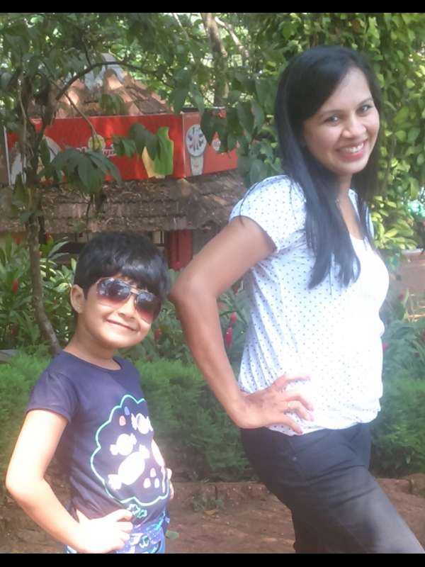 Shwetha (Mom)& Kushi Shwetha (Mom)& Kushi