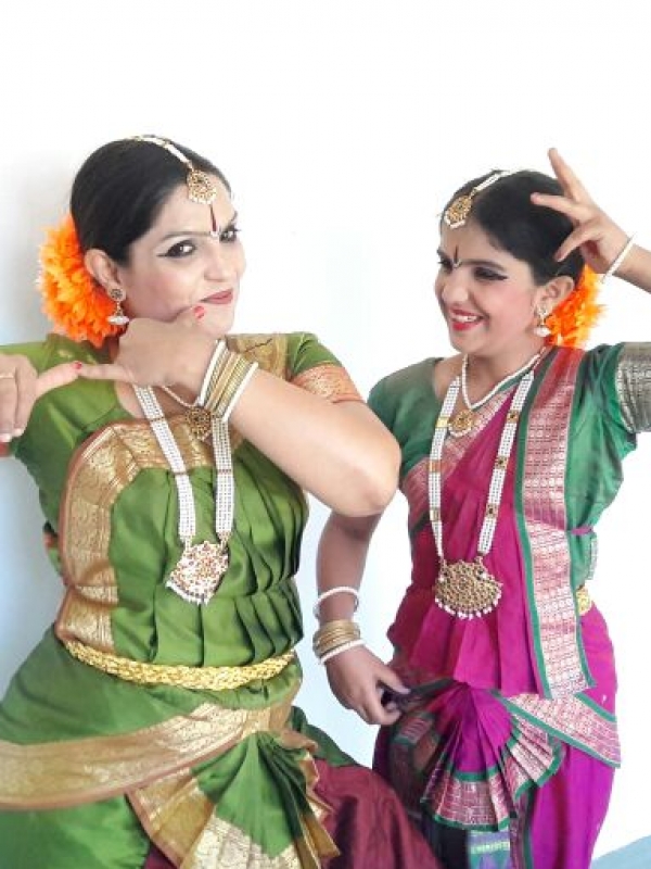 Prajakta (Mom)& Ananya Prajakta (Mom)& Ananya