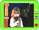 Singing nursery rhyme 'Incy wincy spider'